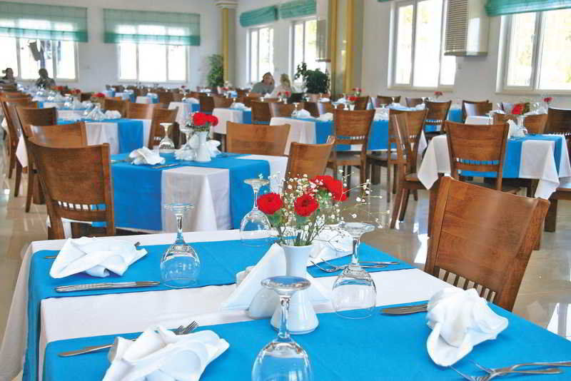 Daima Resort Hotel كمر المطعم الصورة